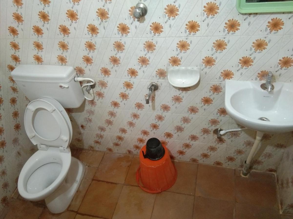 Hotel Sriram Lodge Tirupati Buitenkant foto
