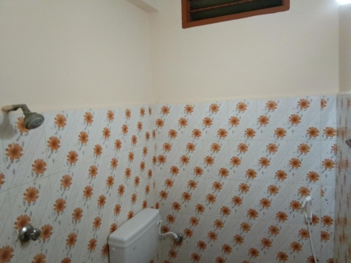 Hotel Sriram Lodge Tirupati Buitenkant foto
