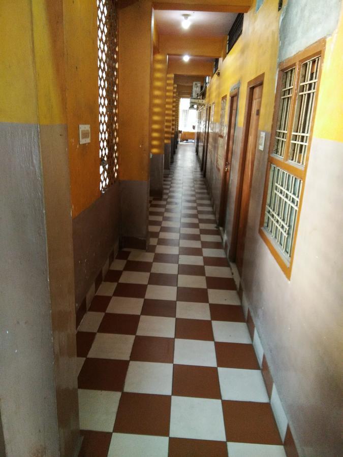 Hotel Sriram Lodge Tirupati Buitenkant foto