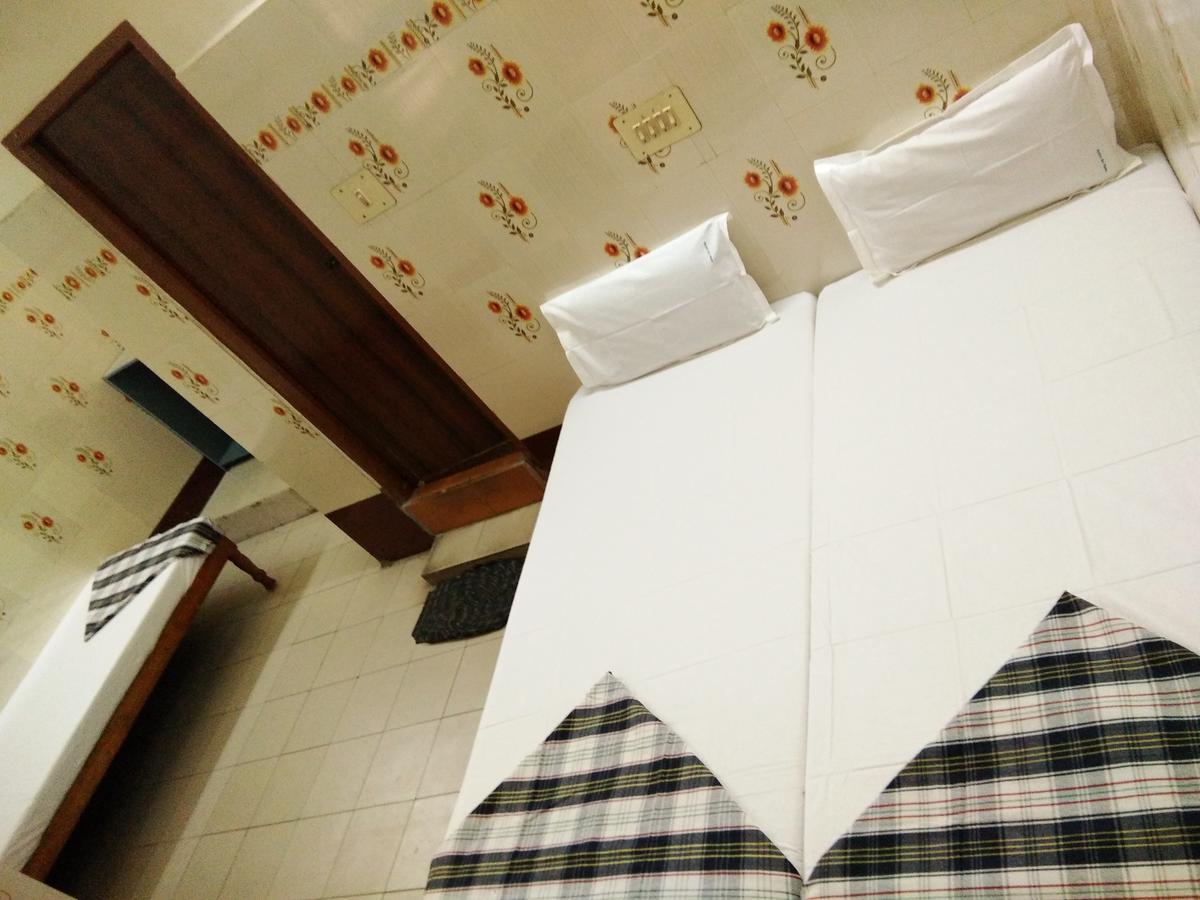 Hotel Sriram Lodge Tirupati Buitenkant foto